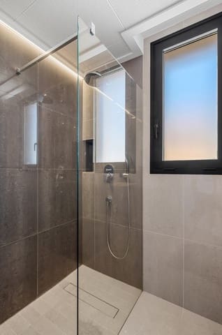 4 slaapkamer Villa te koop in El Moncayo - El Pòrtic, Guardamar del Segura met zwembad garage - € 1.250.000 (Ref: 10172700)