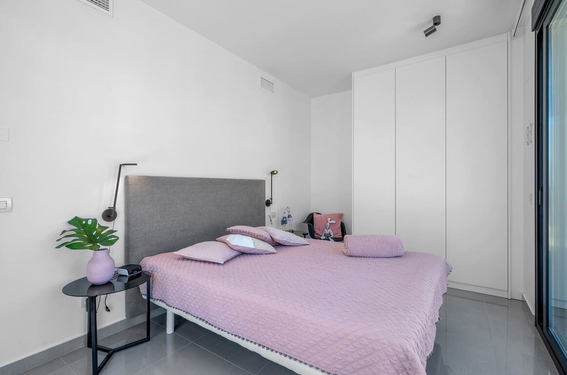 4 chambre Villa/Maison à vendre à Guardamar del Segura avec piscine garage - 1 250 000 € (Ref: 10172700)