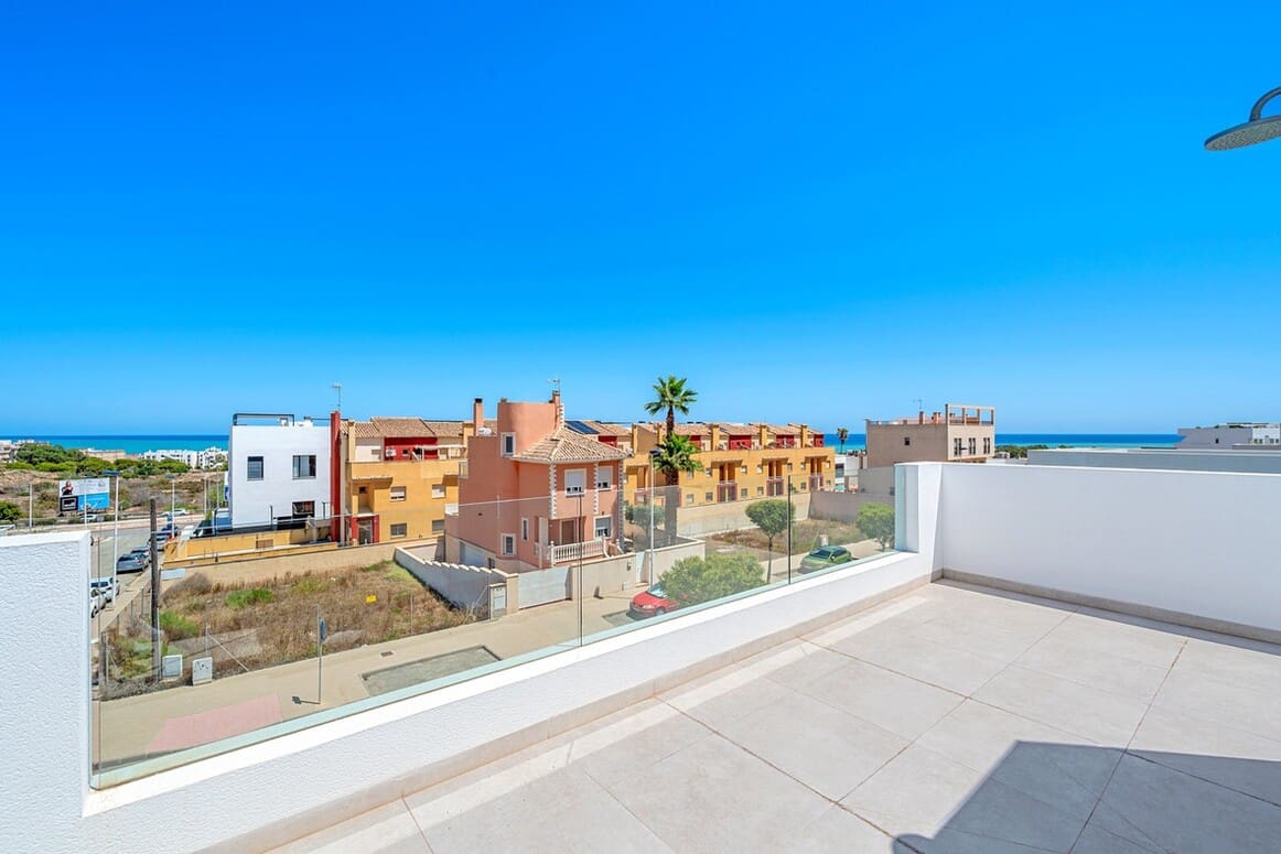 4 chambre Villa/Maison à vendre à Guardamar del Segura avec piscine garage - 1 250 000 € (Ref: 10172700)