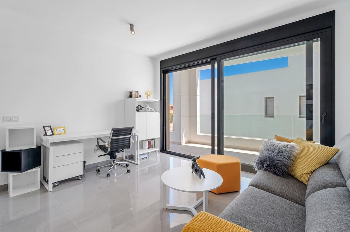 4 chambre Villa/Maison à vendre à Guardamar del Segura avec piscine garage - 1 250 000 € (Ref: 10172700)