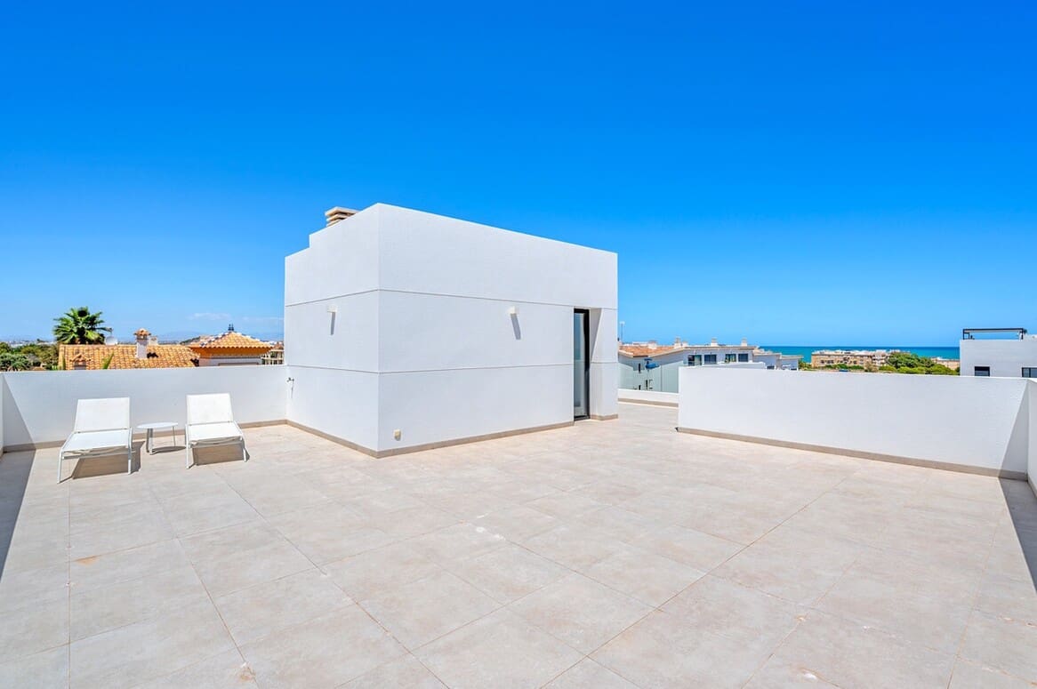 4 chambre Villa/Maison à vendre à Guardamar del Segura avec piscine garage - 1 250 000 € (Ref: 10172700)