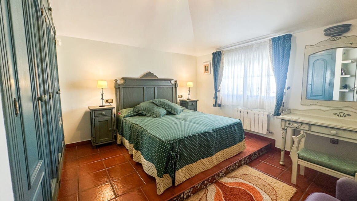 6 bedroom Villa for sale in La Mata with pool garage - € 950,000 (Ref: 10172701)