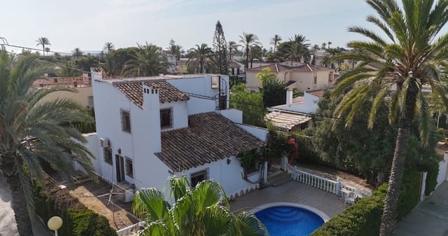 4 camera da letto Villa in vendita in Cabo Roig, Orihuela con piscina garage - 749.000 € (Rif: 10172702)