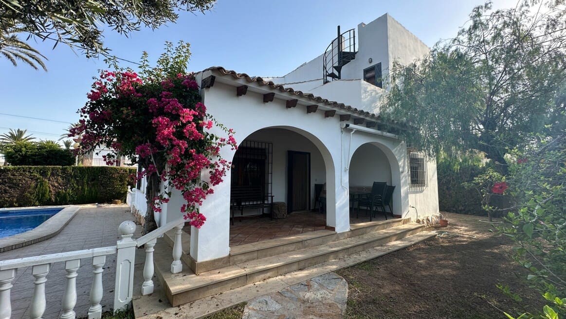 4 camera da letto Villa in vendita in Cabo Roig con piscina garage - 749.000 € (Rif: 10172702)