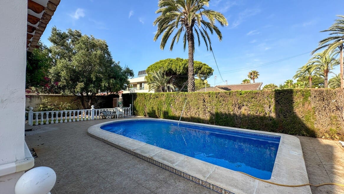 4 camera da letto Villa in vendita in Cabo Roig con piscina garage - 749.000 € (Rif: 10172702)