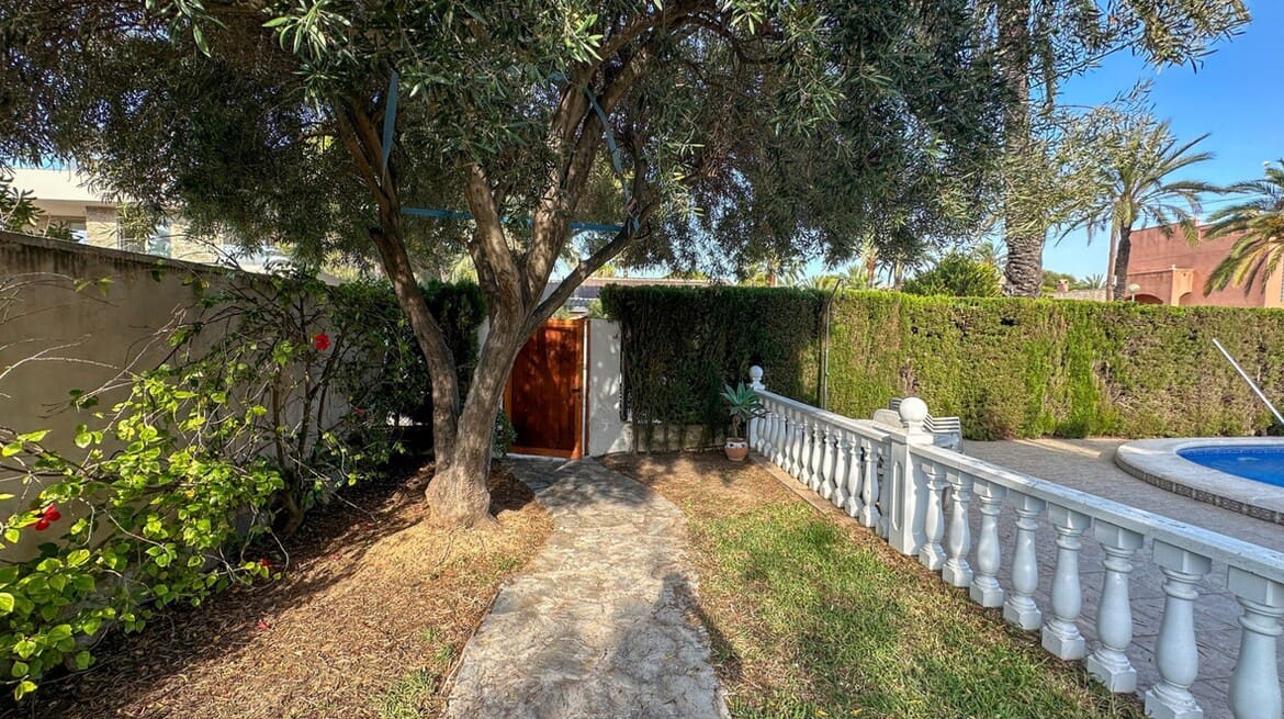 4 camera da letto Villa in vendita in Cabo Roig con piscina garage - 749.000 € (Rif: 10172702)
