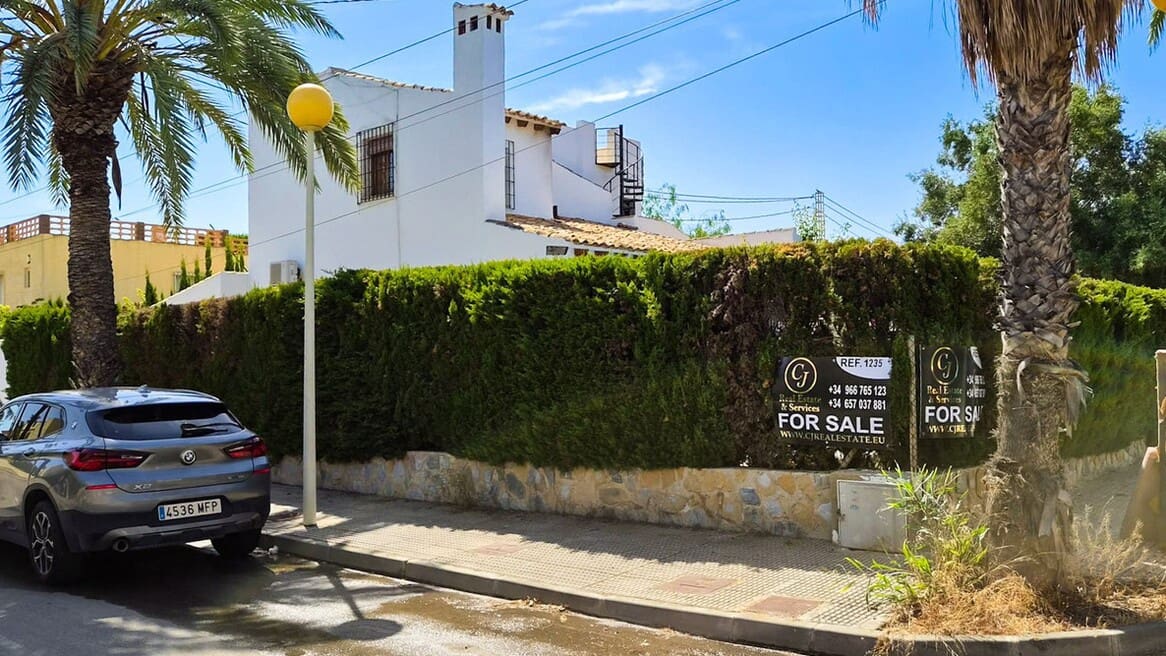 4 camera da letto Villa in vendita in Cabo Roig con piscina garage - 749.000 € (Rif: 10172702)