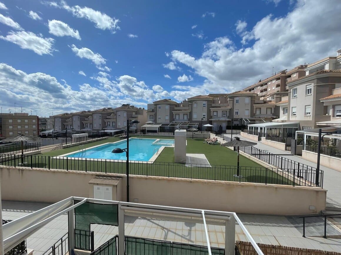 3 soveværelse Byhus til salg i Santa Pola med swimmingpool garage - € 412.000 (Ref: 10172705)