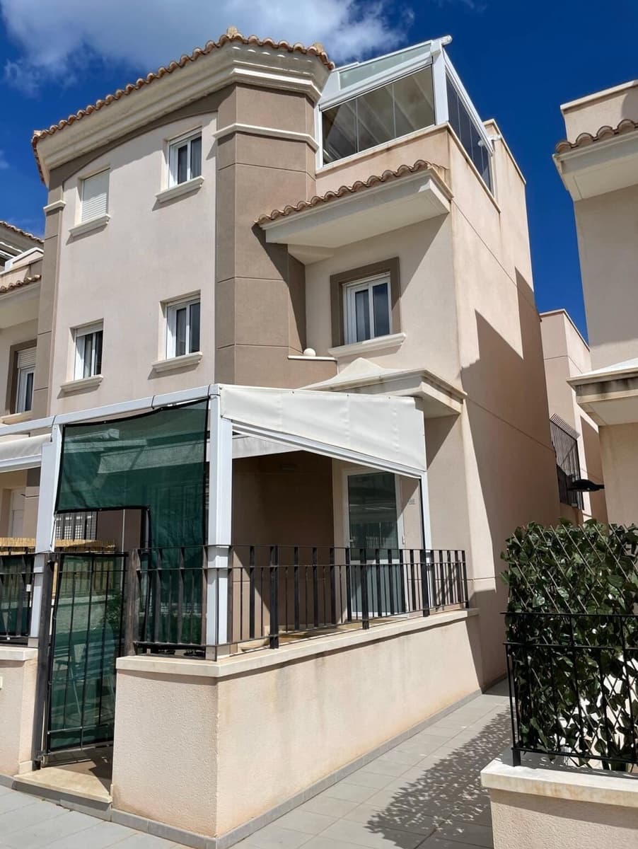 3 soveværelse Byhus til salg i Santa Pola med swimmingpool garage - € 412.000 (Ref: 10172705)