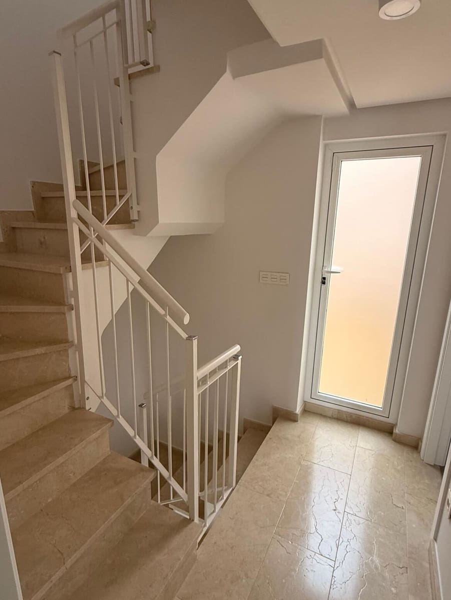 3 soveværelse Byhus til salg i Santa Pola med swimmingpool garage - € 412.000 (Ref: 10172705)