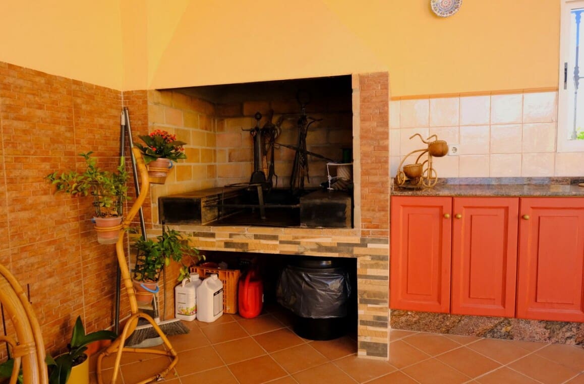 5 bedroom Villa for sale in Orihuela with pool garage - € 675,000 (Ref: 10172707)