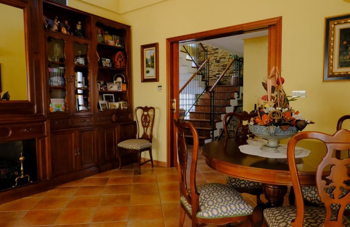 5 bedroom Villa for sale in Orihuela with pool garage - € 675,000 (Ref: 10172707)