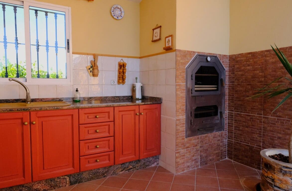 5 bedroom Villa for sale in Orihuela with pool garage - € 675,000 (Ref: 10172707)
