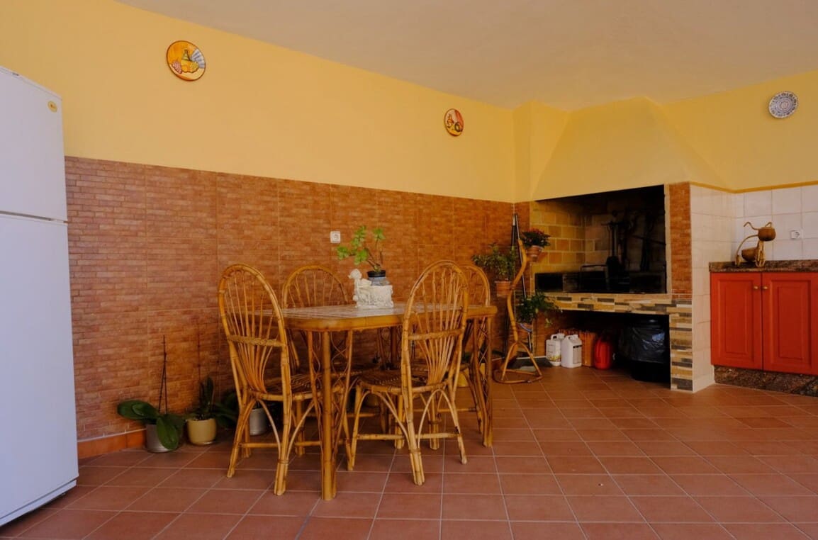 5 bedroom Villa for sale in Orihuela with pool garage - € 675,000 (Ref: 10172707)