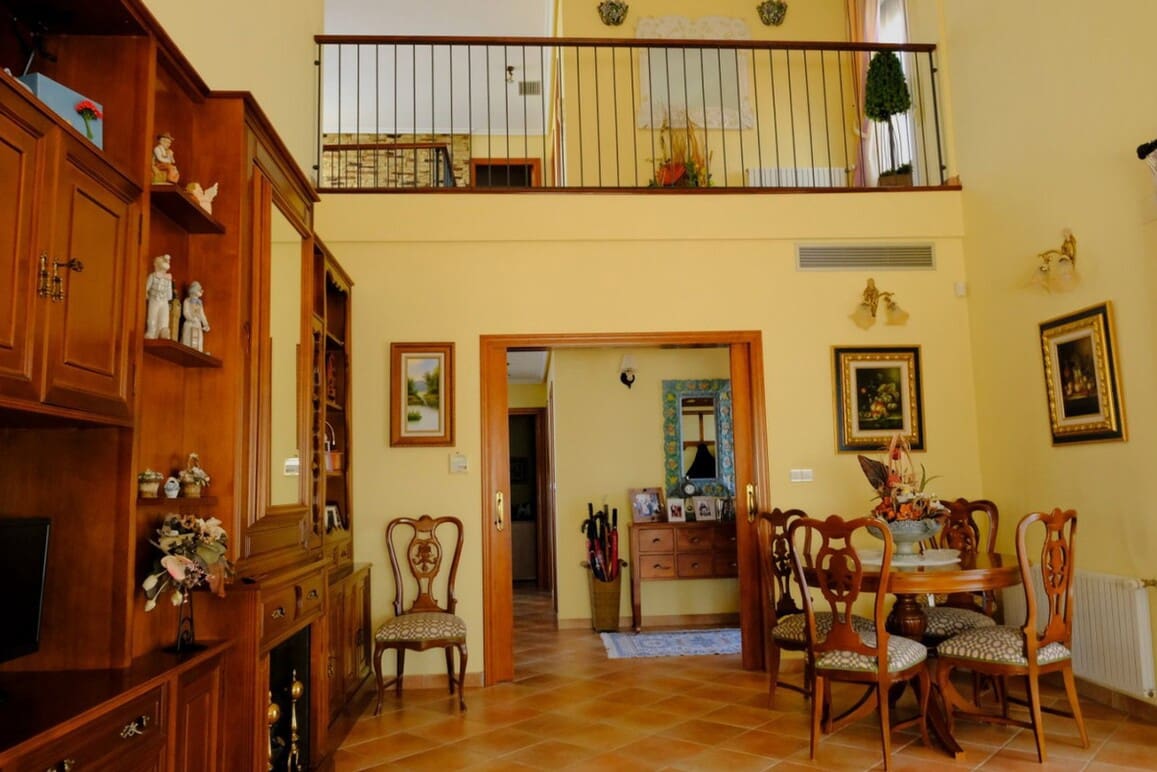 5 bedroom Villa for sale in Orihuela with pool garage - € 675,000 (Ref: 10172707)