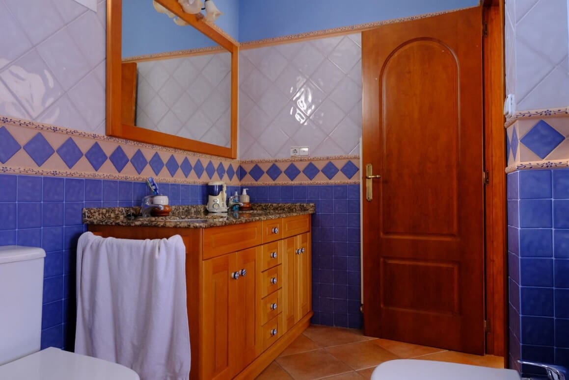 5 bedroom Villa for sale in Orihuela with pool garage - € 675,000 (Ref: 10172707)