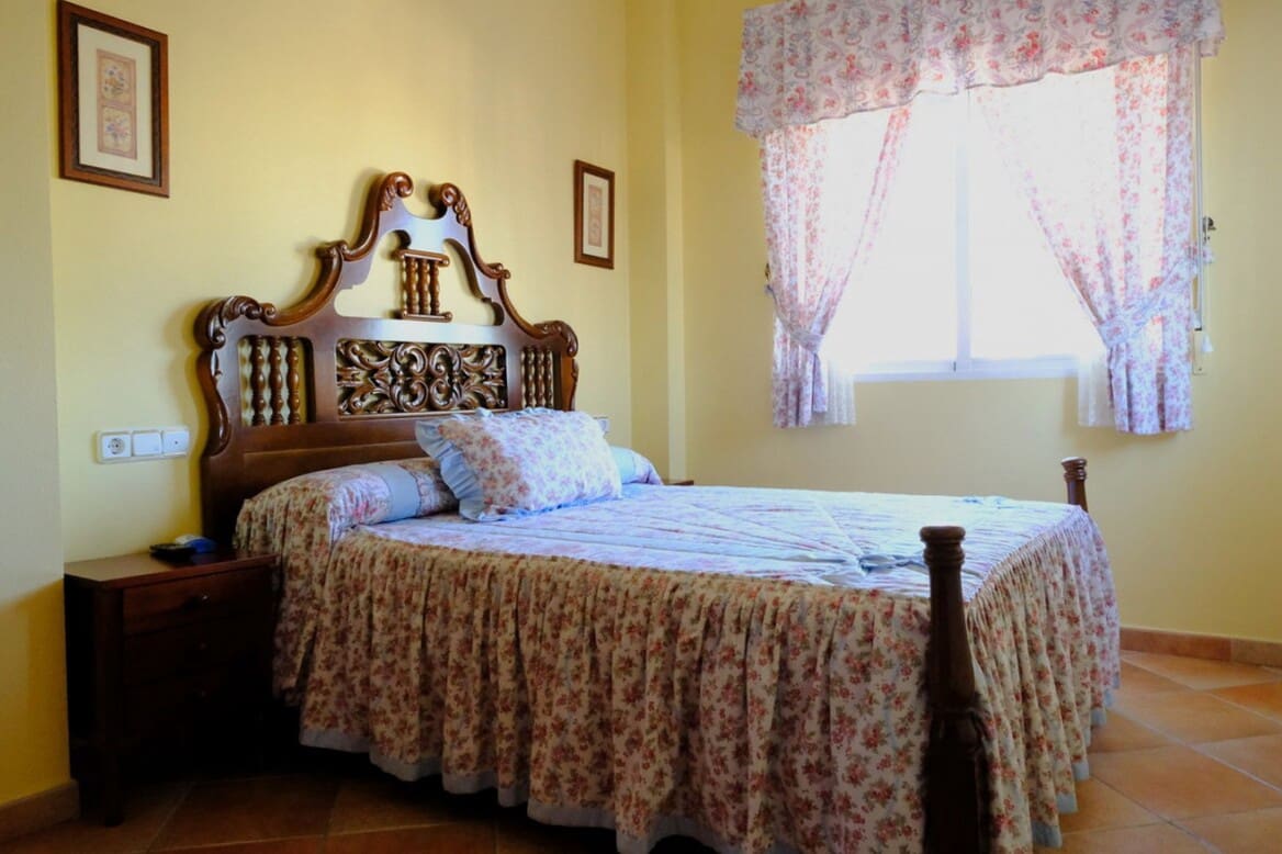 5 bedroom Villa for sale in Orihuela with pool garage - € 675,000 (Ref: 10172707)