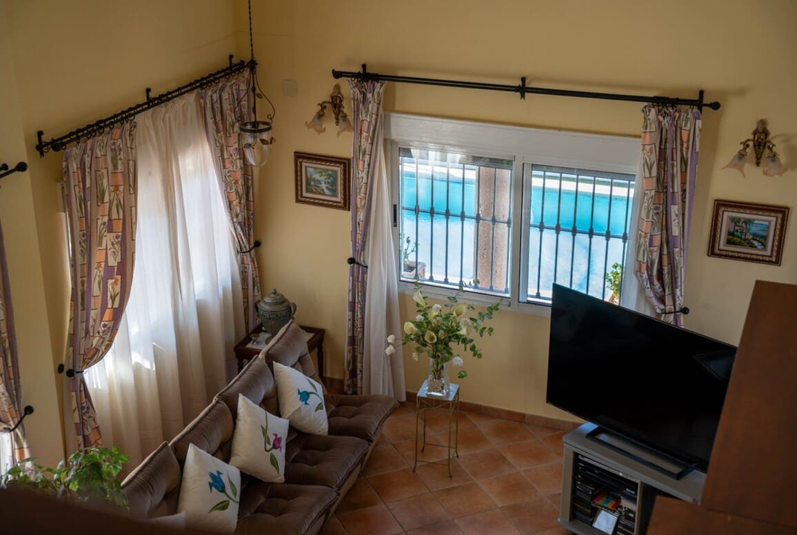 5 bedroom Villa for sale in Orihuela with pool garage - € 675,000 (Ref: 10172708)