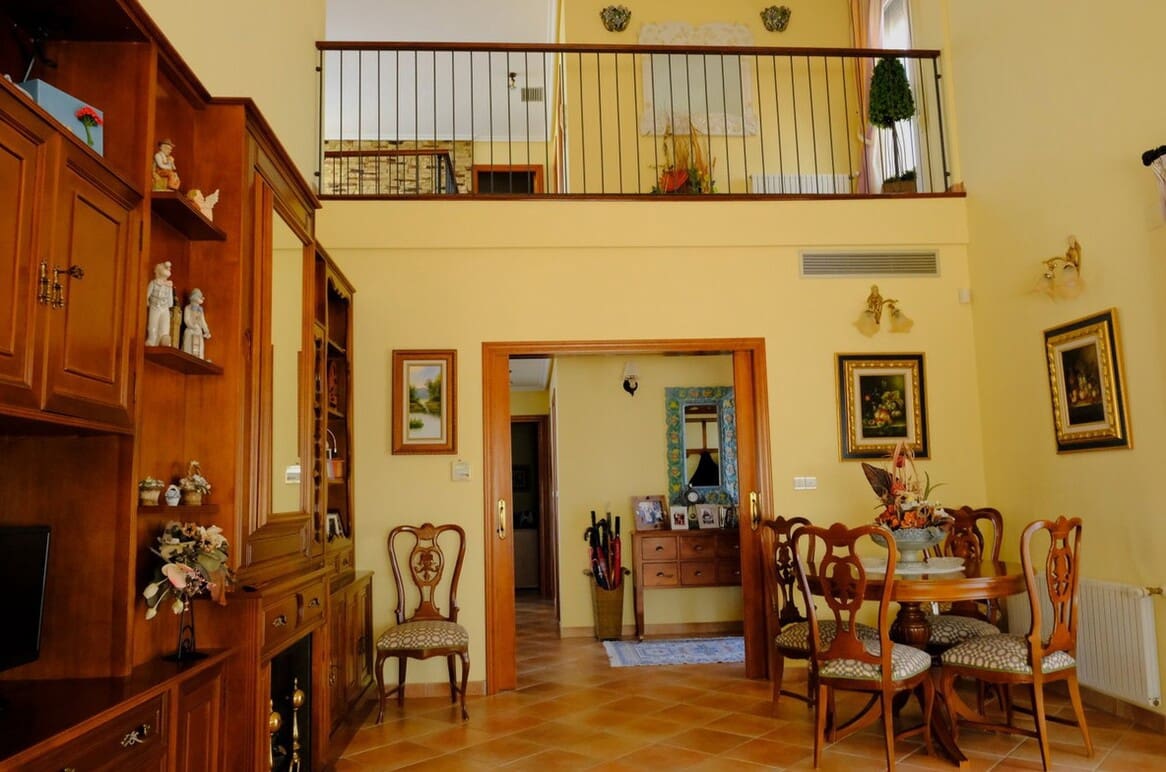 5 bedroom Villa for sale in Orihuela with pool garage - € 675,000 (Ref: 10172708)