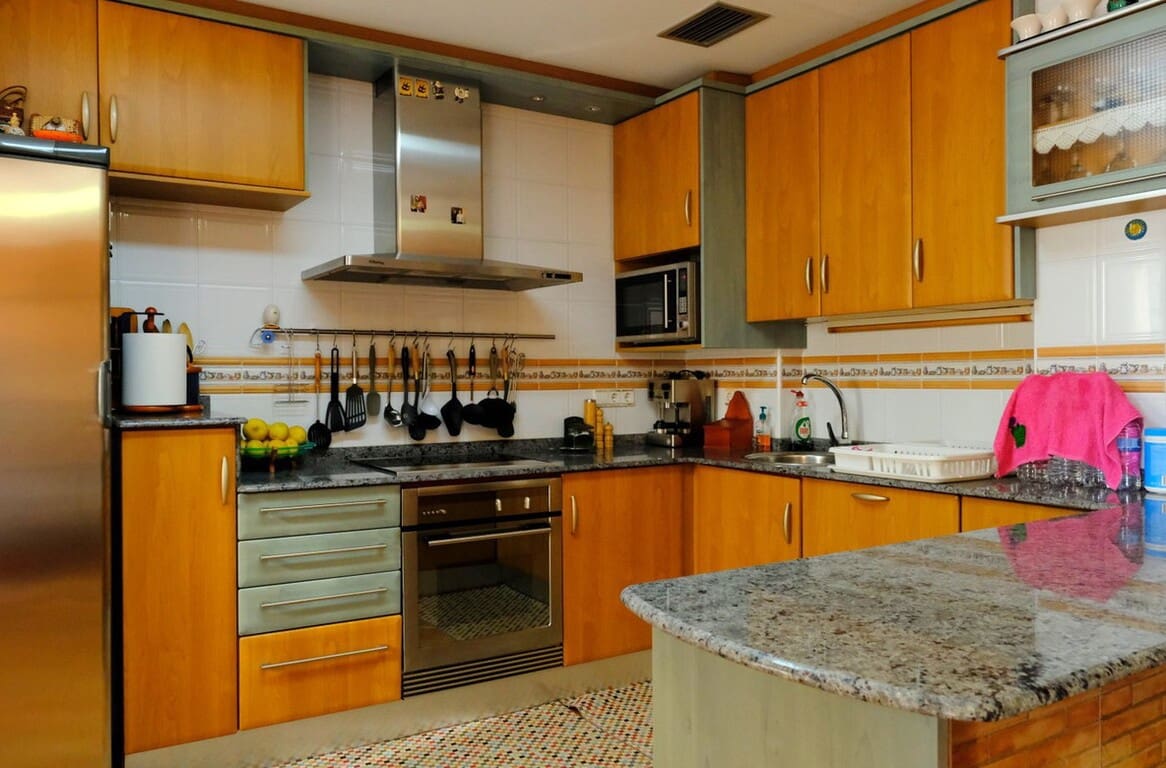 5 bedroom Villa for sale in Orihuela with pool garage - € 675,000 (Ref: 10172708)