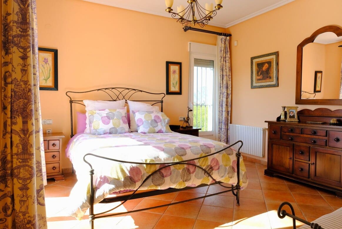 5 bedroom Villa for sale in Orihuela with pool garage - € 675,000 (Ref: 10172708)