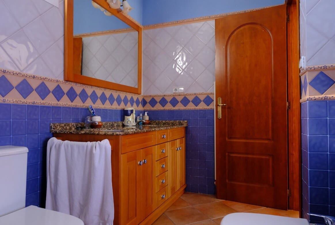 5 bedroom Villa for sale in Orihuela with pool garage - € 675,000 (Ref: 10172708)