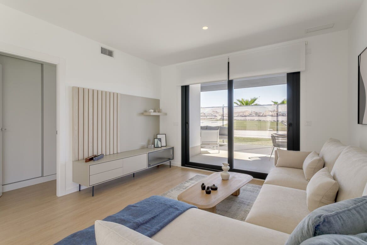 3 bedroom Apartment for sale in Torrevieja with pool - € 540,000 (Ref: 10173437)
