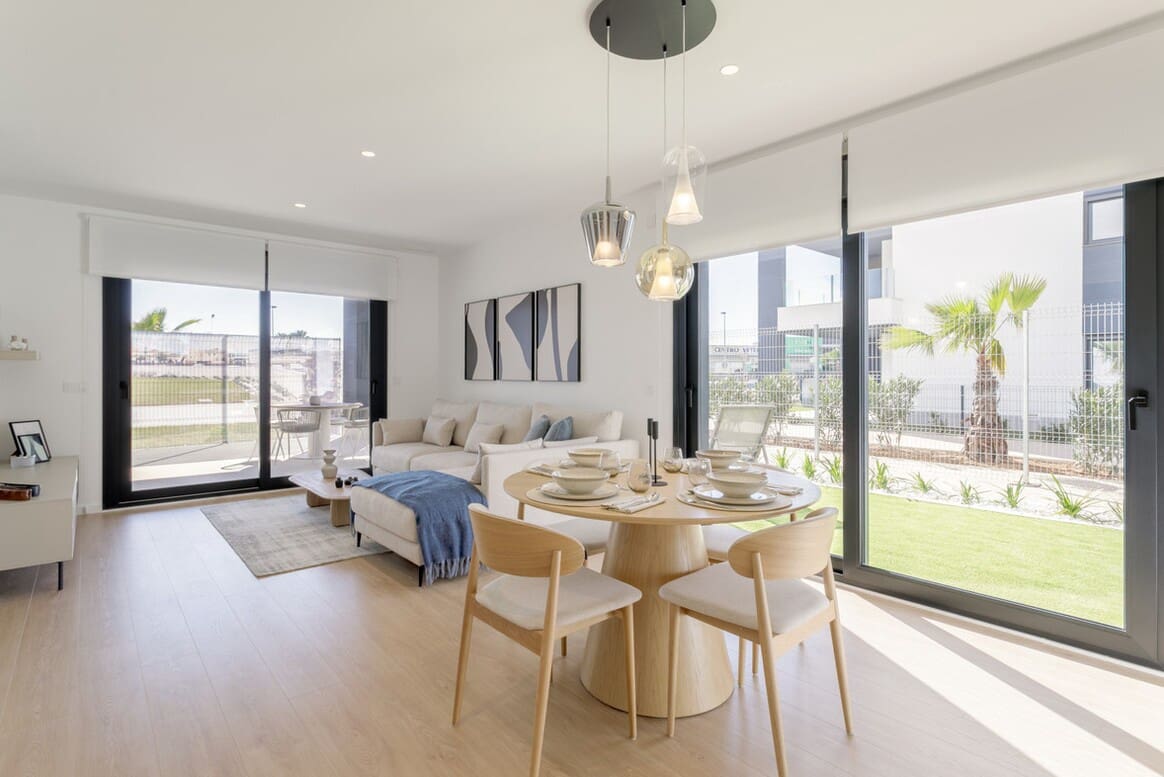 3 quarto Apartamento para venda em Torrevieja com piscina - 545 000 € (Ref: 10173438)