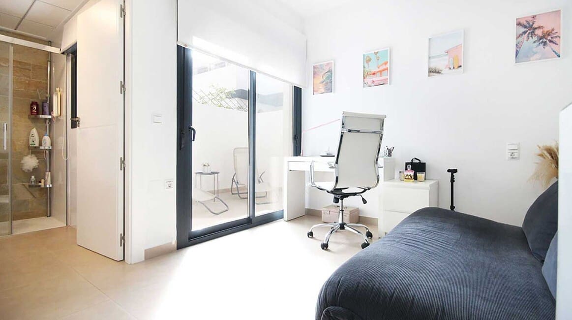 3 sypialnia Dom na sprzedaż w Los Dolses z basenem garażem - 395 000 € (Ref: 10173439)
