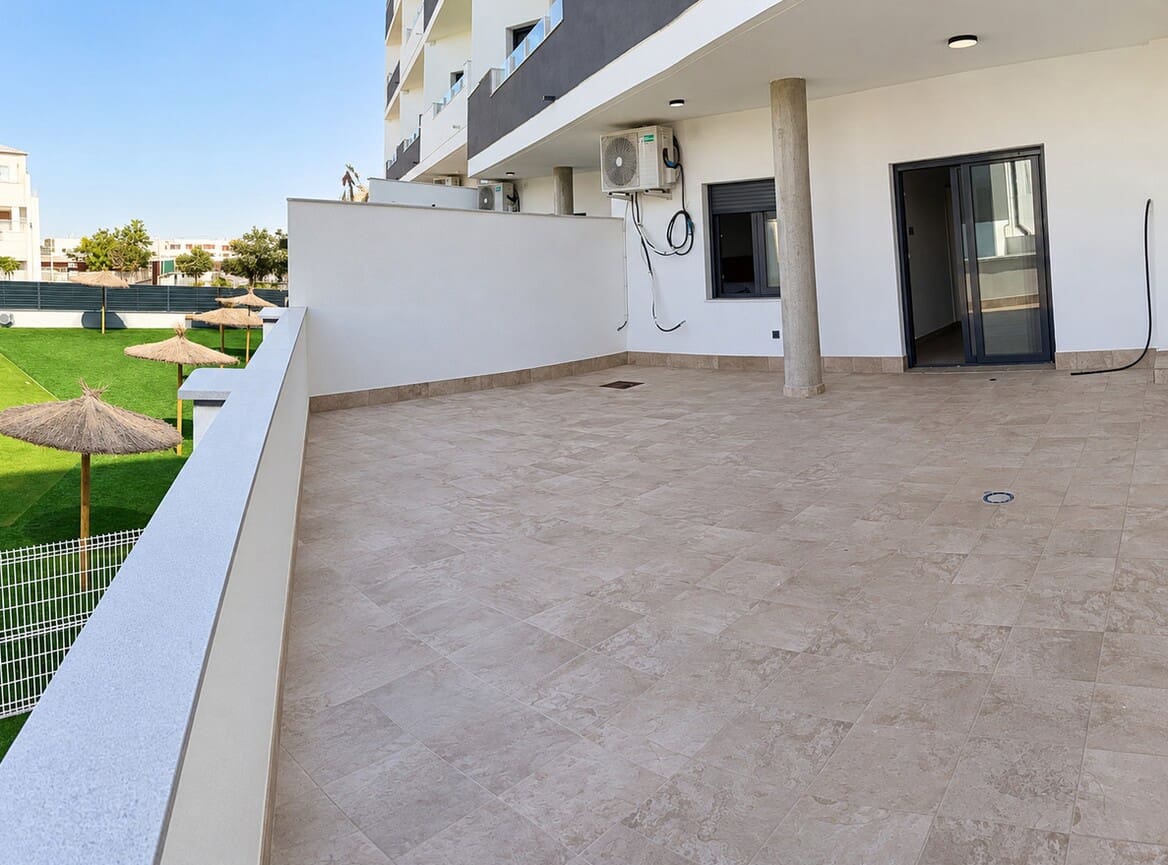 2 soveværelse Lejlighed til salg i Orihuela med swimmingpool garage - € 325.000 (Ref: 10173443)