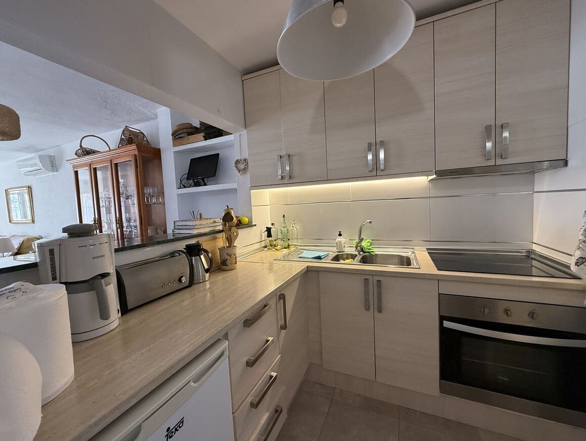 Casa de 2 habitaciones en Torrevieja en venta con piscina - 222.500 € (Ref: 10173445)