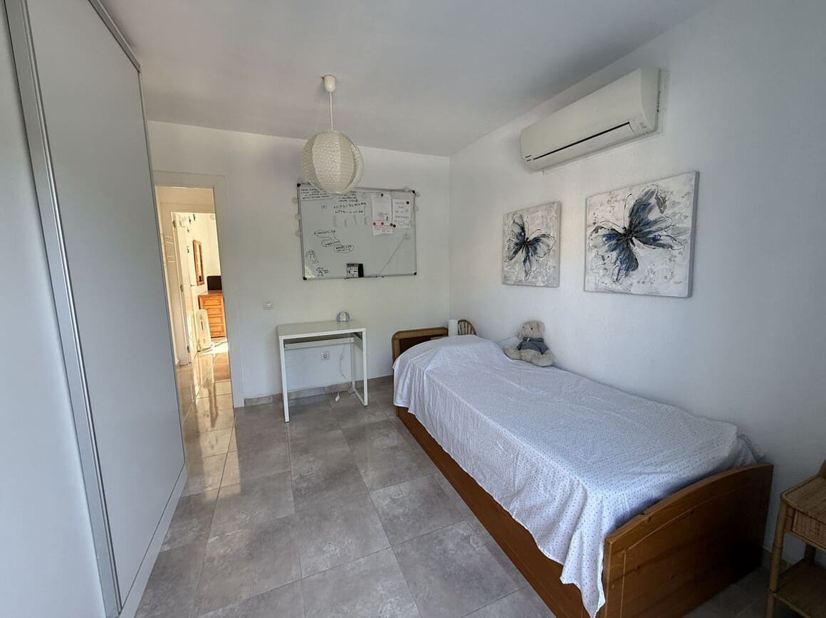 Casa de 2 habitaciones en Torrevieja en venta con piscina - 222.500 € (Ref: 10173445)