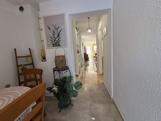 Casa de 2 habitaciones en Puerto Deportivo, Torrevieja en venta con piscina - 222.500 € (Ref: 10173445)