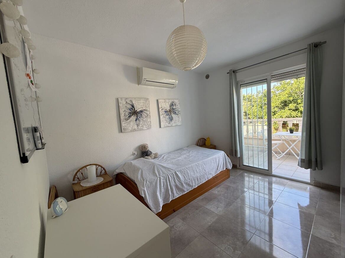 Casa de 2 habitaciones en Torrevieja en venta con piscina - 222.500 € (Ref: 10173445)