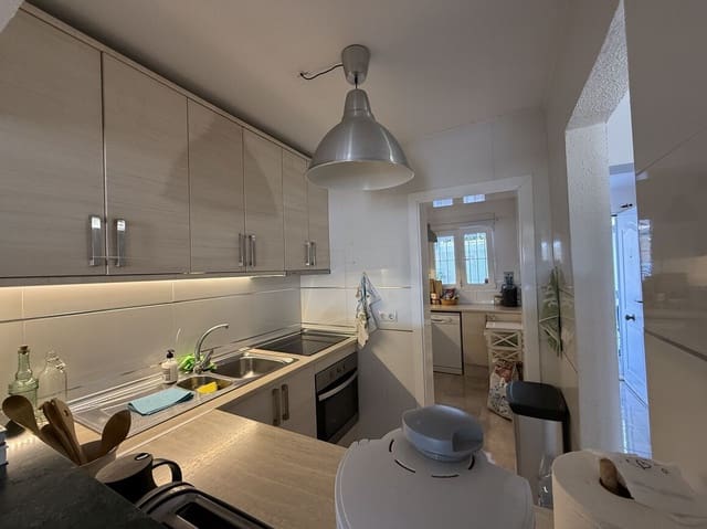 Casa de 2 habitaciones en Puerto Deportivo, Torrevieja en venta con piscina - 222.500 € (Ref: 10173445)