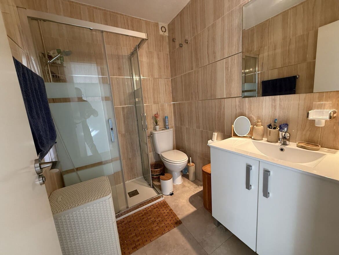 Casa de 2 habitaciones en Torrevieja en venta con piscina - 222.500 € (Ref: 10173445)