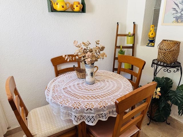 2 sypialnia Dom na sprzedaż w Puerto Deportivo, Torrevieja z basenem - 222 500 € (Ref: 10173445)