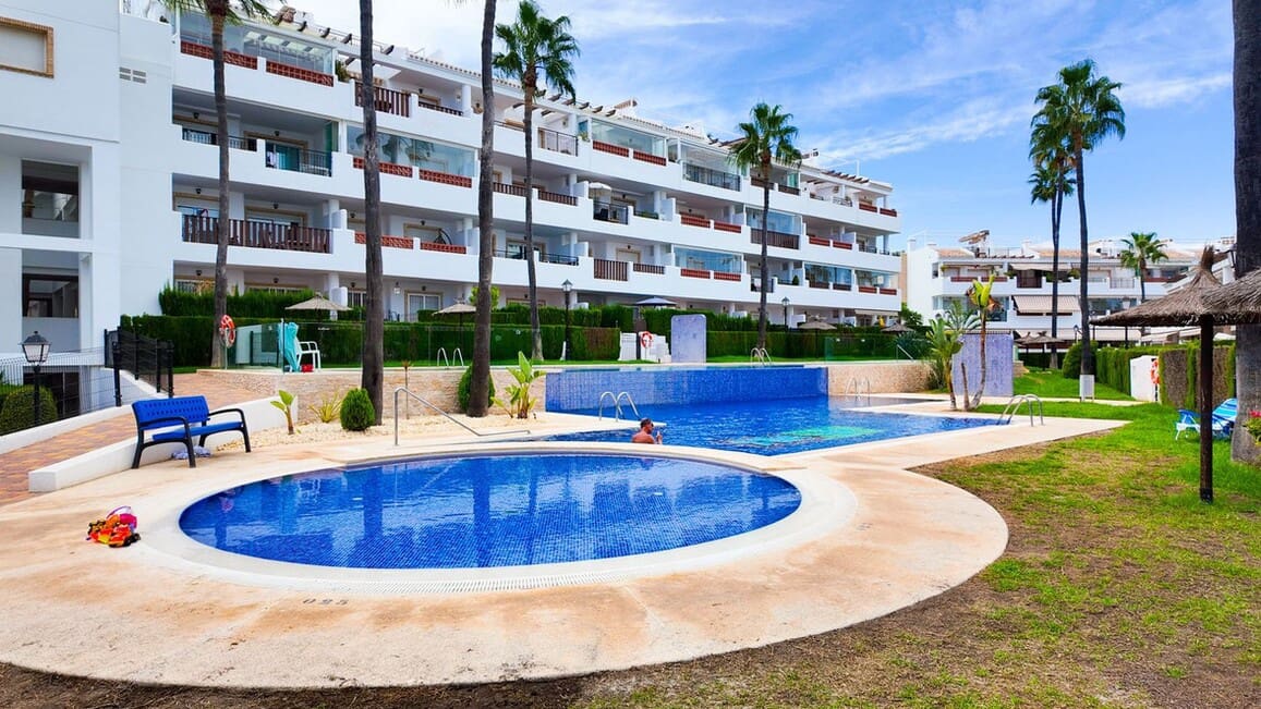 2 chambre Appartement à vendre à Orihuela Costa avec piscine garage - 269 000 € (Ref: 10173446)