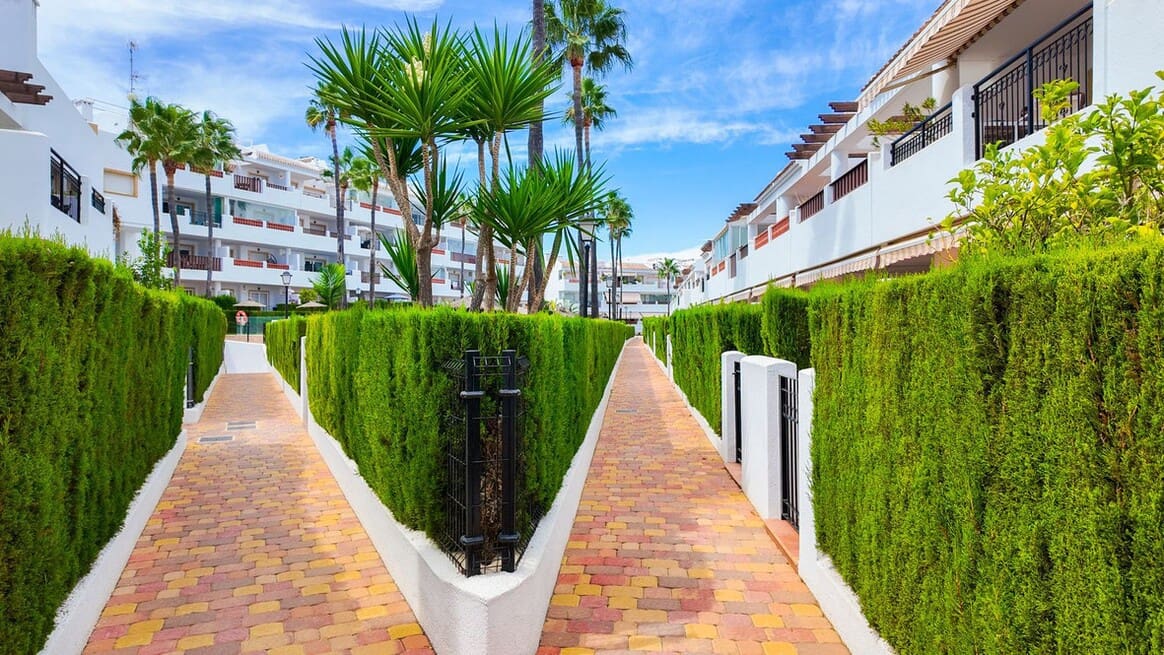 2 chambre Appartement à vendre à Orihuela Costa avec piscine garage - 269 000 € (Ref: 10173446)