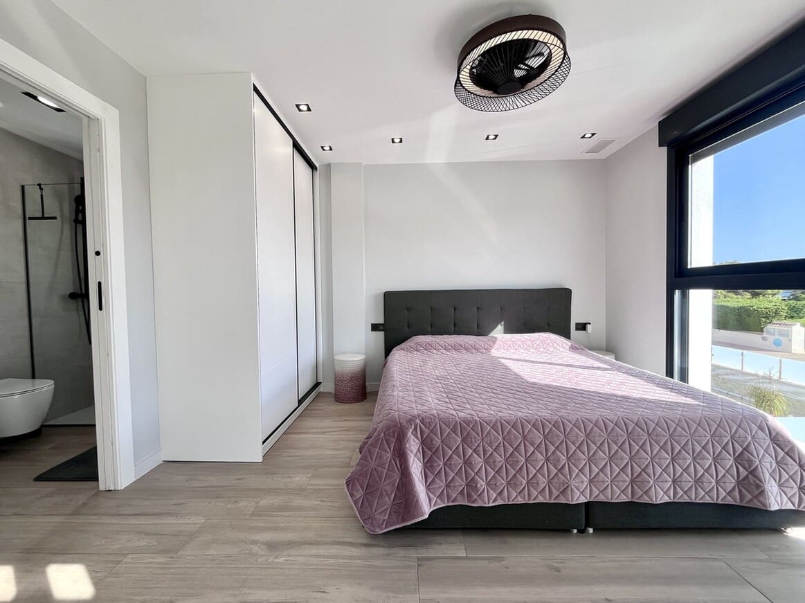4 slaapkamer Villa te koop in Orihuela Costa met zwembad - € 794.950 (Ref: 10173451)