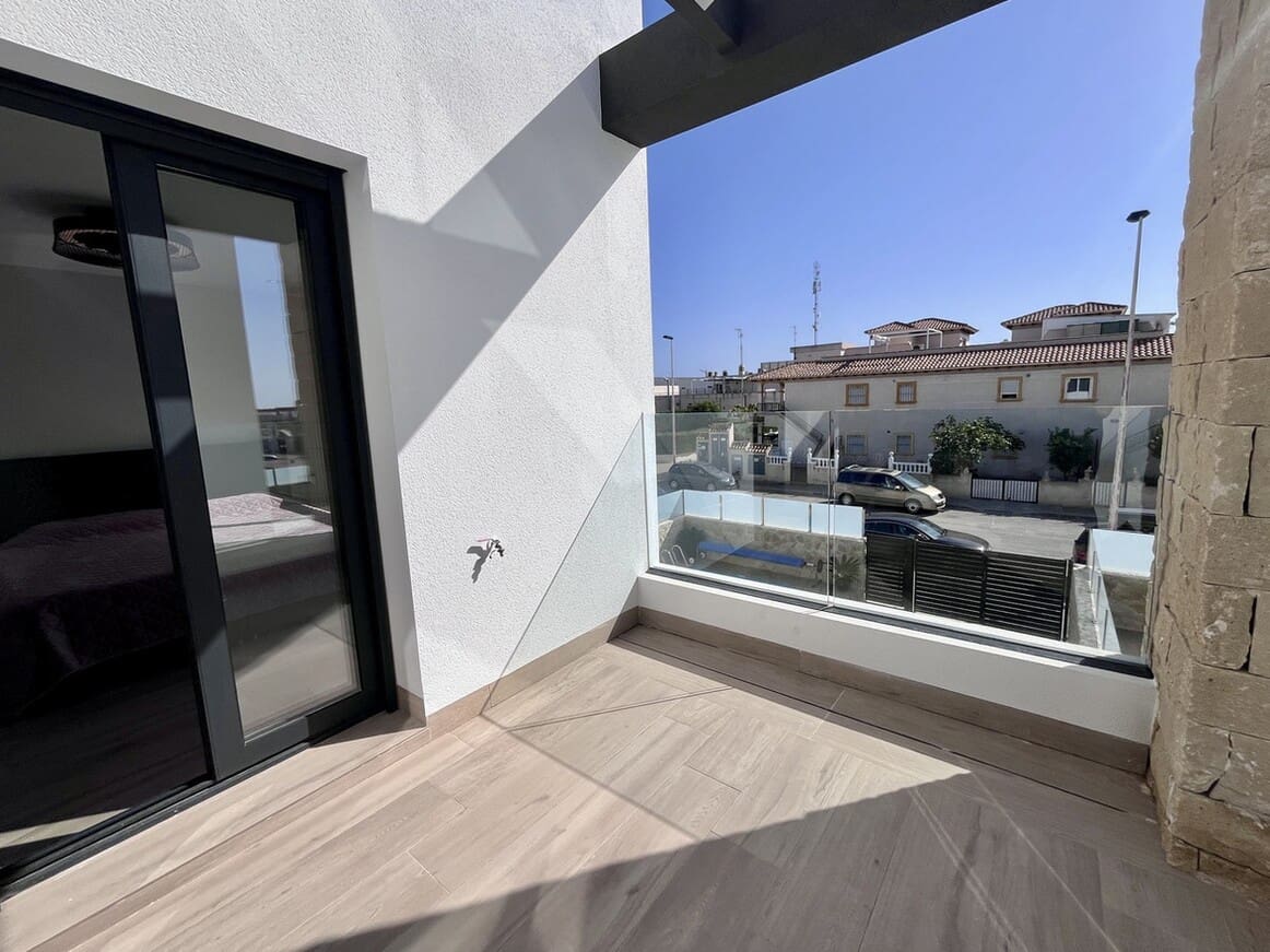 4 slaapkamer Villa te koop in Orihuela Costa met zwembad - € 794.950 (Ref: 10173451)