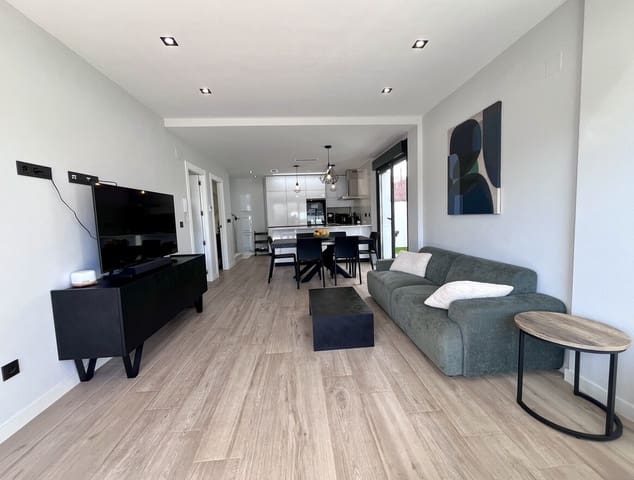 4 soveværelse Villa til salg i Punta Prima, Orihuela med swimmingpool - € 794.950 (Ref: 10173451)