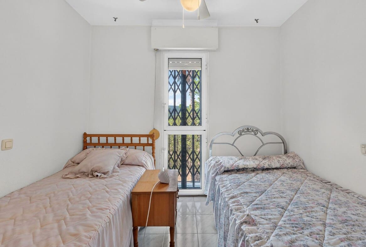 3 soveværelse Byhus til salg i Torrevieja med swimmingpool - € 184.000 (Ref: 10173452)