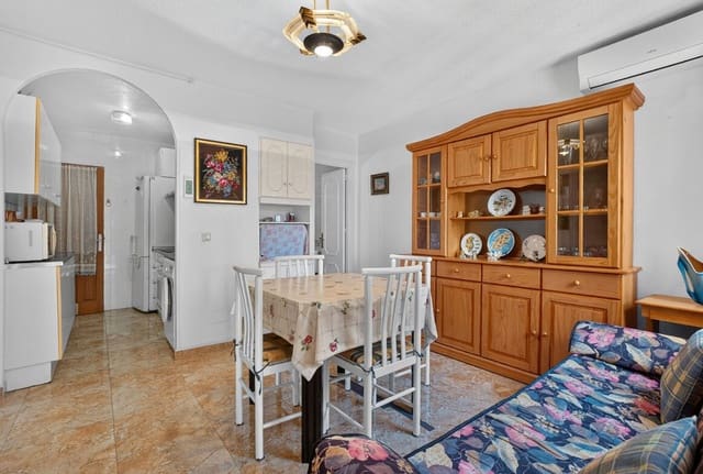 3 makuuhuone Omakotitalo myytävänä paikassa El Chaparral - La Siesta - La Torreta, Torrevieja mukana uima-altaan - 184 000 € (Ref: 10173452)