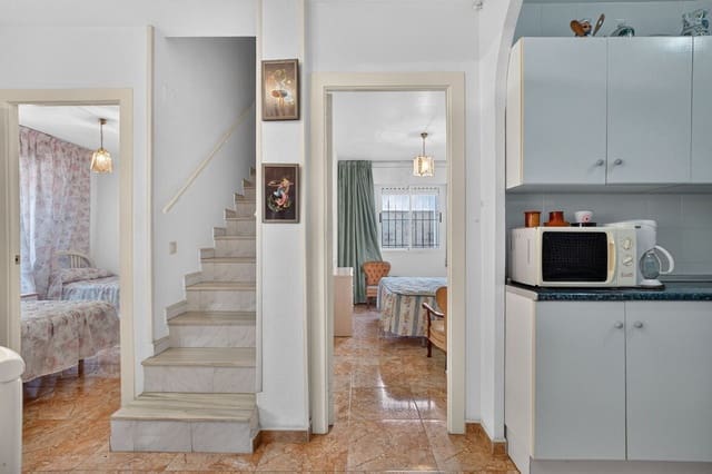 3 makuuhuone Omakotitalo myytävänä paikassa El Chaparral - La Siesta - La Torreta, Torrevieja mukana uima-altaan - 184 000 € (Ref: 10173452)