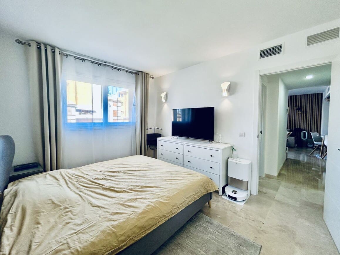 3 soveværelse Lejlighed til salg i Orihuela Costa med swimmingpool garage - € 349.900 (Ref: 10173454)