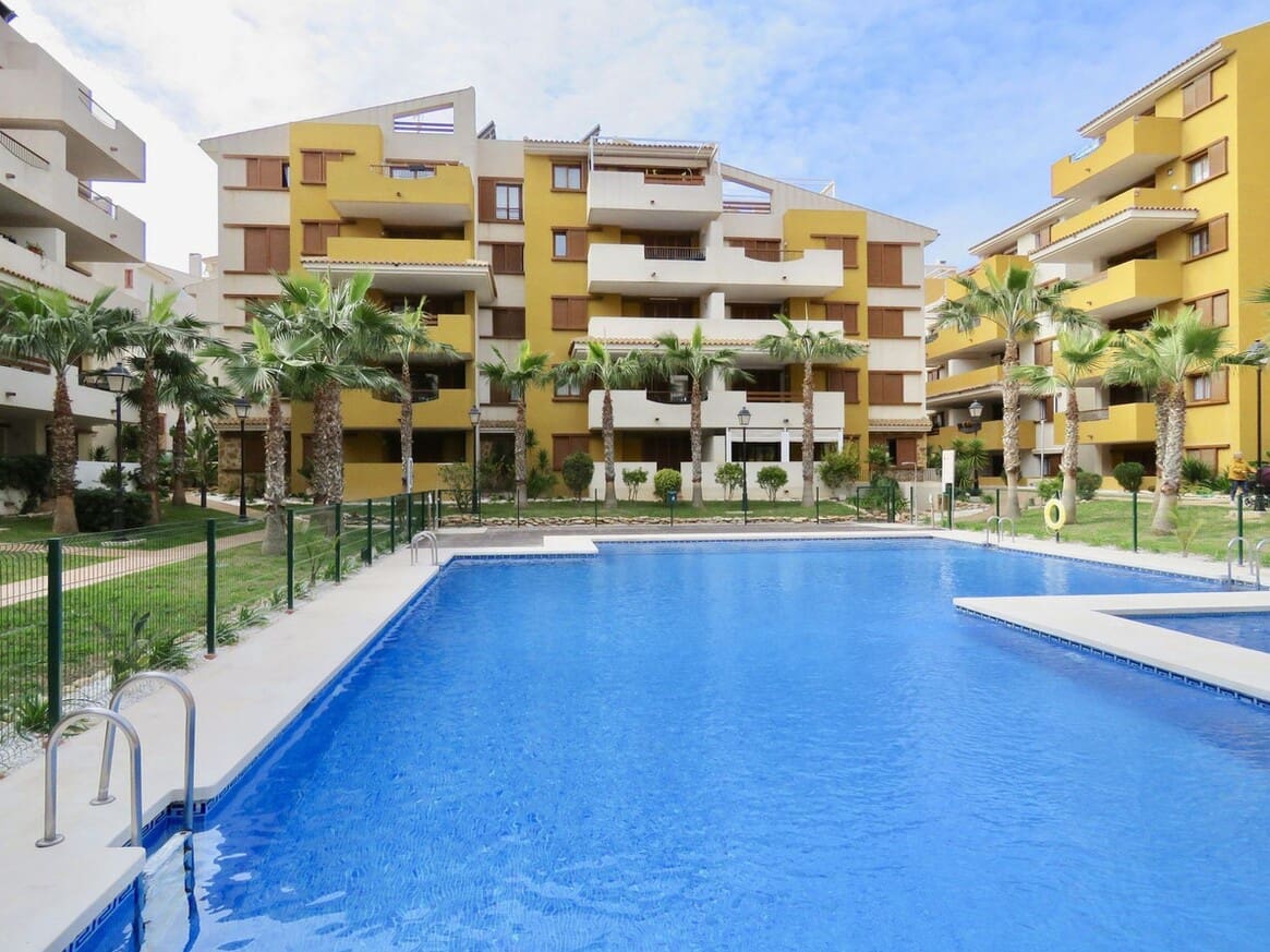3 soveværelse Lejlighed til salg i Orihuela Costa med swimmingpool garage - € 349.900 (Ref: 10173454)