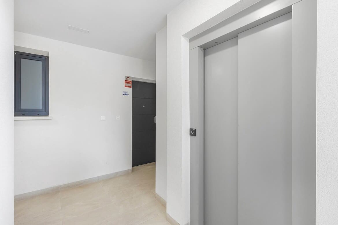 Apartamento de 2 habitaciones en Orihuela en venta con piscina garaje - 284.900 € (Ref: 10173455)