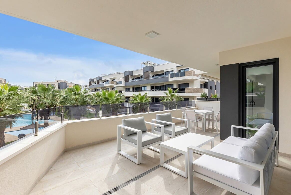 Apartamento de 2 habitaciones en Orihuela en venta con piscina garaje - 284.900 € (Ref: 10173455)