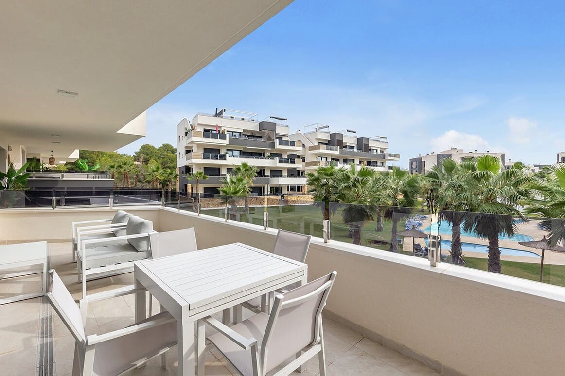 Apartamento de 2 habitaciones en Orihuela en venta con piscina garaje - 284.900 € (Ref: 10173455)